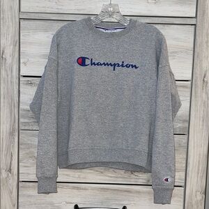 Champion Women's Crew Neck Sweatshirt